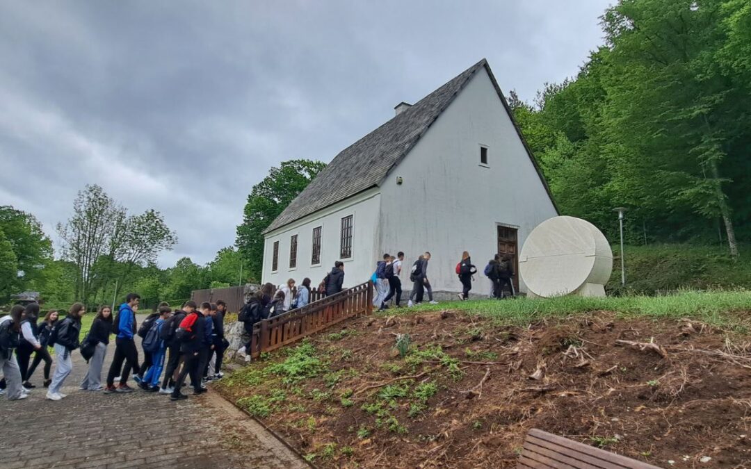 Učenici 7.b i 7.c posjetili Smiljan