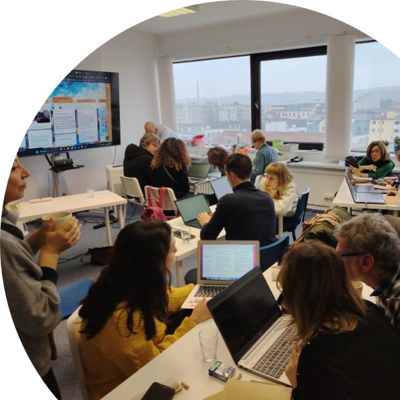 Tečaj Integracija umjetne inteligencije u nastavi s kritičkim razmišljanjem u Pragu